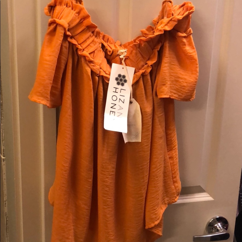 Flowy off the shoulder orange top BNWT